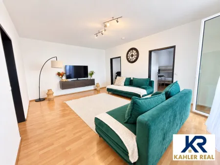 Weitblick über St. Pölten – helle Wohnung mit 2 Loggien