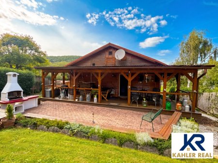 Charmantes 3-Zi-Haus mit Pool und großzügigen Nebengebäuden in Wolfsgraben