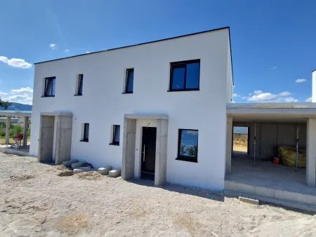 Top 5: Rascher Baufortschritt! Belagsfertige Doppelhaushälfte mit 5 Zimmern, Carport, Terrasse, Eigengarten!