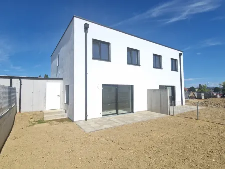 Top 5: Rascher Baufortschritt! Belagsfertige Doppelhaushälfte mit 5 Zimmern, Carport, Terrasse, Eigengarten!