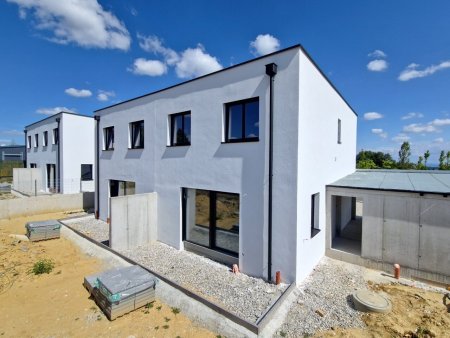 Top 4: Rascher Baufortschritt! Schlüsselfertige Doppelhaushälfte mit 5 Zimmern, Carport, Terrasse, Eigengarten!