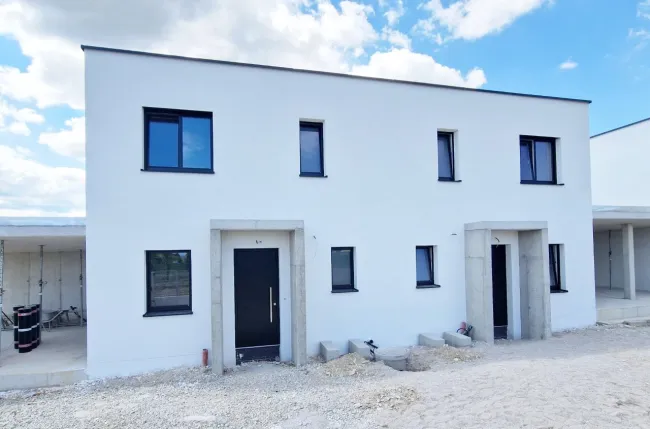 Top 3: Baubeginn bereits erfolgt! Schlüsselfertige Doppelhaushälfte mit 5 Zimmern, Carport, Terrasse, Eigengarten! - Bild
