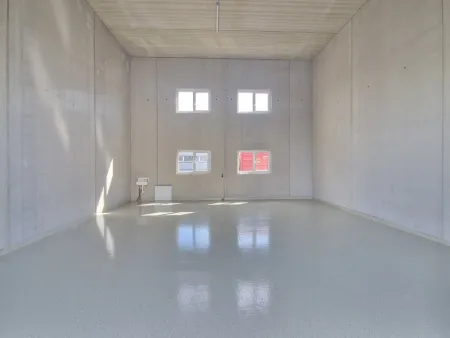 Renditeobjekt Top 3! Vermietete Halle im Gewerbegebiet Asten, nahe der Autobahnauffahrt!