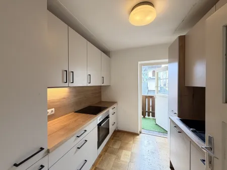 Altbauwohnung mit Kachelofen in der Altstadt von Innsbruck | 4 Zimmer