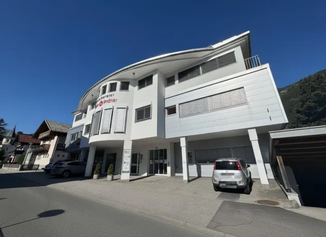 Attraktives, barrierefreies Büro / Geschäftslokal in absoluter Zentrumslage im Zillertal - Bild