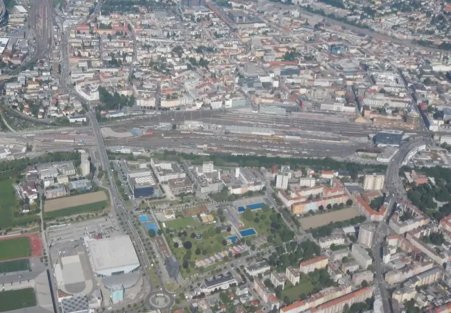 Geschäftslokal nahe Innsbruck-Hauptbahnhof und Busbahnhof als Anlageimmobilie in Innsbruck - Titelbild