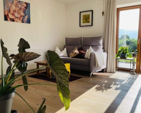 Gartenwohnung mit eigenem Pool in Innsbruck-Igls – 653 m² Privatgarten & Top-Lage