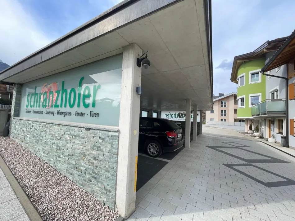 Tischlerei bzw. Gemeinschaftswerkstatt Holz mit Büro im Tiroler Unterland zwischen Jenbach und Wörgl, Eingang Zillertal - Bild