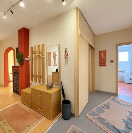 Gemütliche 2-Zi Wohnung mit Balkon in Innsbruck EG