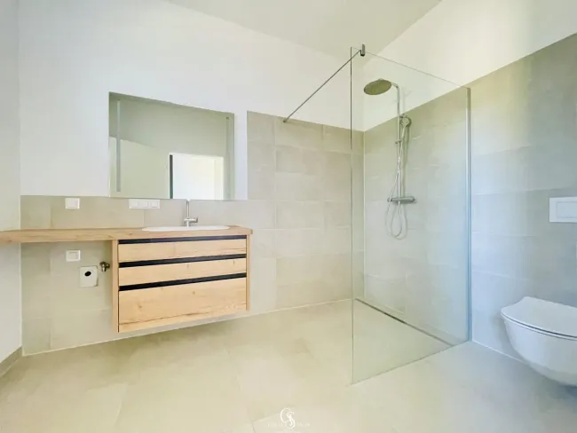 Bad mit WC & Dusche
