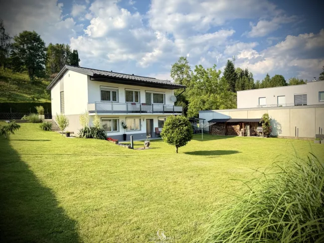 Ihr Eigenheim, eingebettet in einen idyllischen Garten