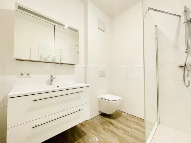 Bad mit WC & Dusche