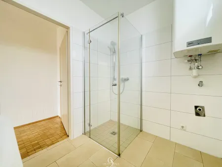 Bad mit Dusche