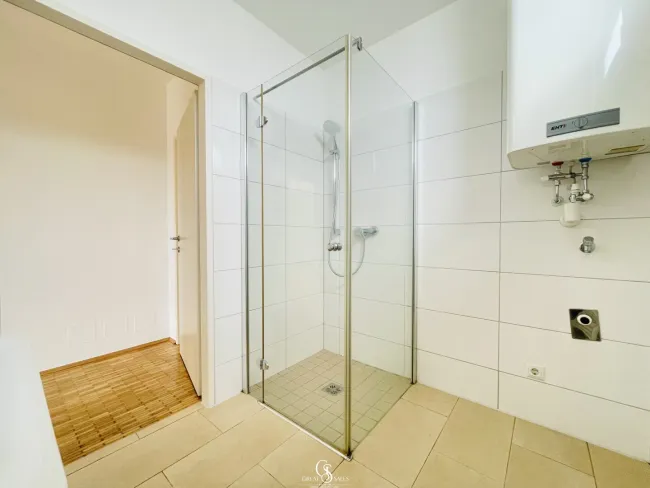 Bad mit Dusche
