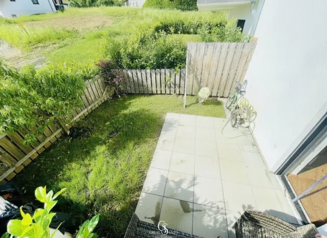 Terrasse mit Garten