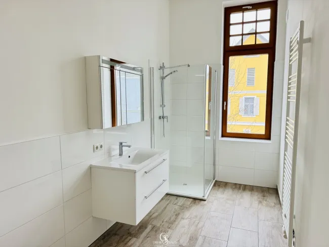 Bad mit Dusche & WC
