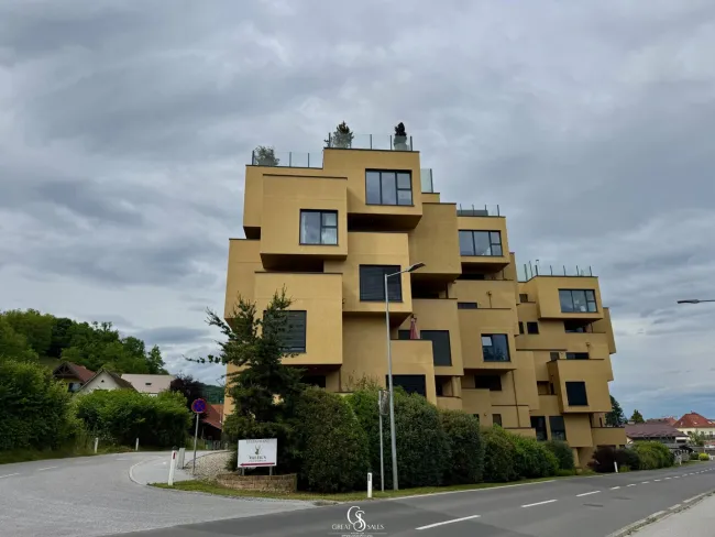 Attraktive Beteiligung an Immobilien-GmbH mit 9 Wohneinheiten & 15 TG-Plätzen in Bestlage von Seiersberg - Titelbild