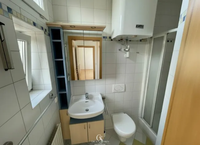 Bad mit WC & Dusche