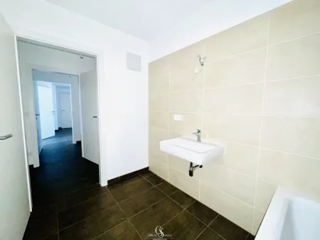 Bad mit Badewanne