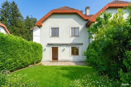 gartenseitige Hausansicht