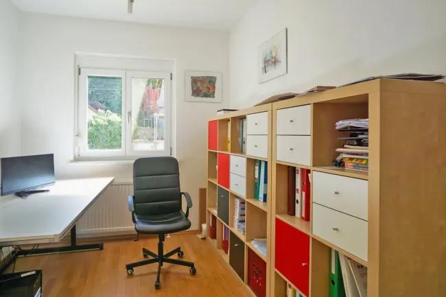 Zimmer 3_Büro_Gästezimmer