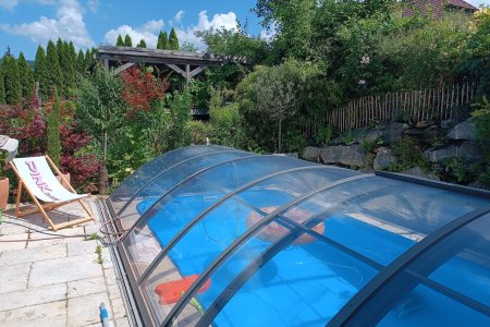 Terrasse mit Pool