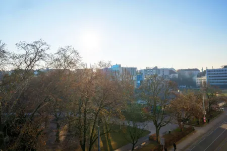 Ausblick über den Arne-Karlsson-Park Richtung Sensengasse