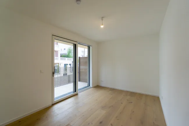 Zimmer 2 mit Balkonausgang
