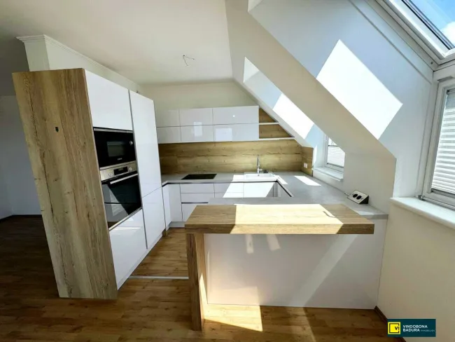 Exklusives Wohnen beim Wasser – 4-Zimmer-Eckwohnung mit Seeblick im Seepark Vösendorf - Bild