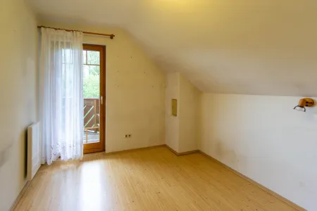 Zimmer mit Balkon