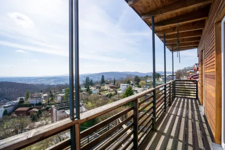 Balkon im obersten Geschoß