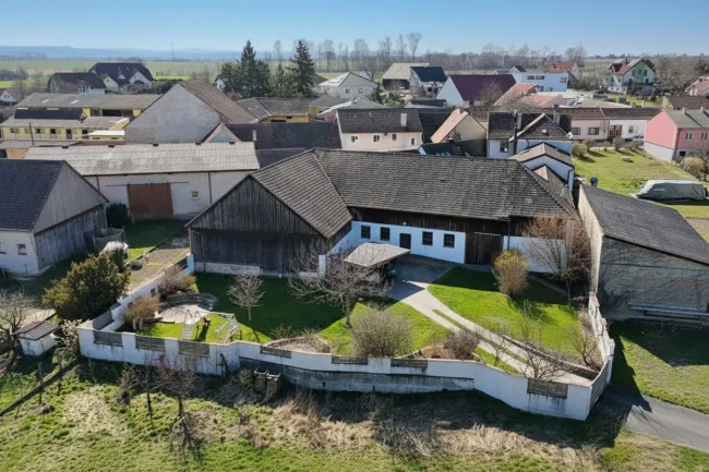 Hofansicht und Garten (Innenhof)