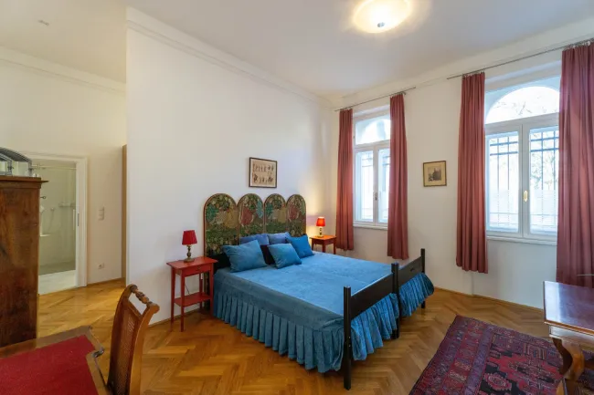 Zimmer "Masterbedroom" mit eigenem Schrankraum und Bad Top 3