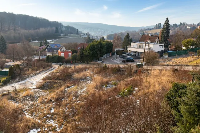 Baugrundstück mit Traumaussicht in Gablitz – inkl. bewilligtem Doppelhaus-Planungsvorschlag - Titelbild