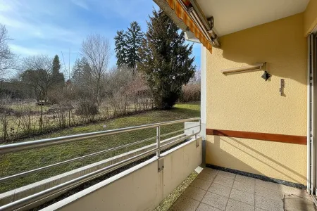 Westseitige Loggia mit Grünblick