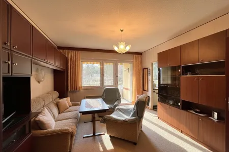 Wohnzimmer Richtung Loggia und Küche