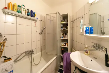 Badezimmer mit Wanne