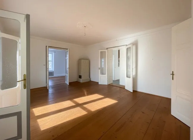 Zimmer 6 mit Kachelofen