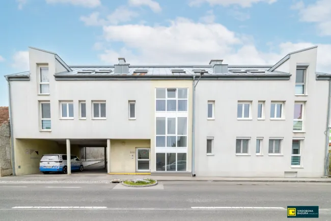 ***KAUFANBOT LIEGT VOR***Familienfreundliche 3-Zimmer Gartenwohnung inkl. Garagenplatz Nähe Wien - Bild