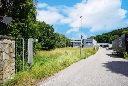 Zufahrt über Servitutsstraße