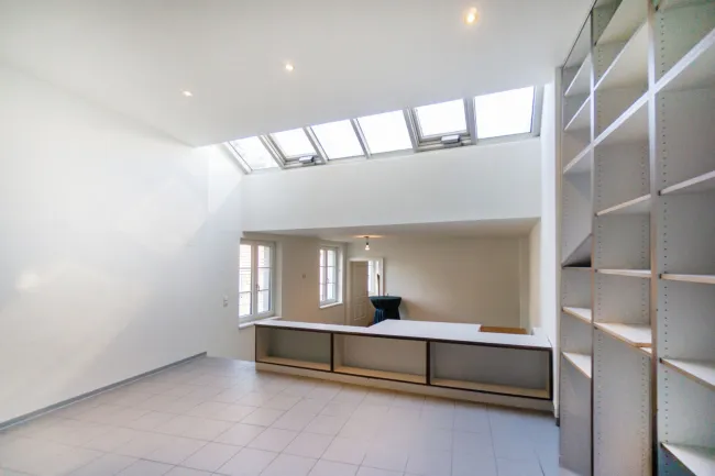 Helle Bürofläche im sanierten Altbau in Penzing mit Innenhofnutzung - Titelbild
