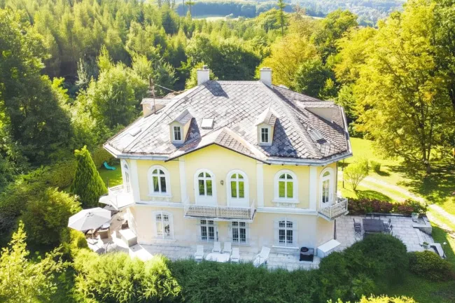 nordwestliche Villenansicht