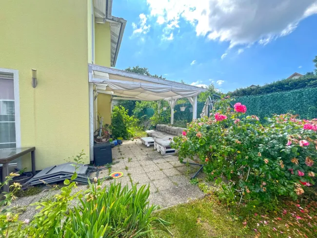 Terrasse mit Überdachung