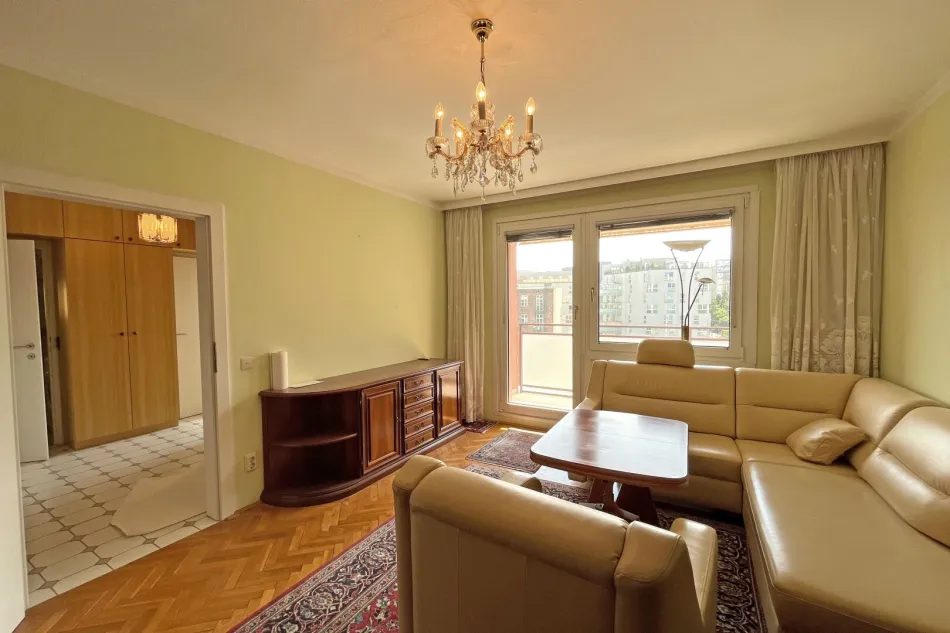 Helle 2-Zimmer-Wohnung mit Loggia und guter Anbindung - Titelbild