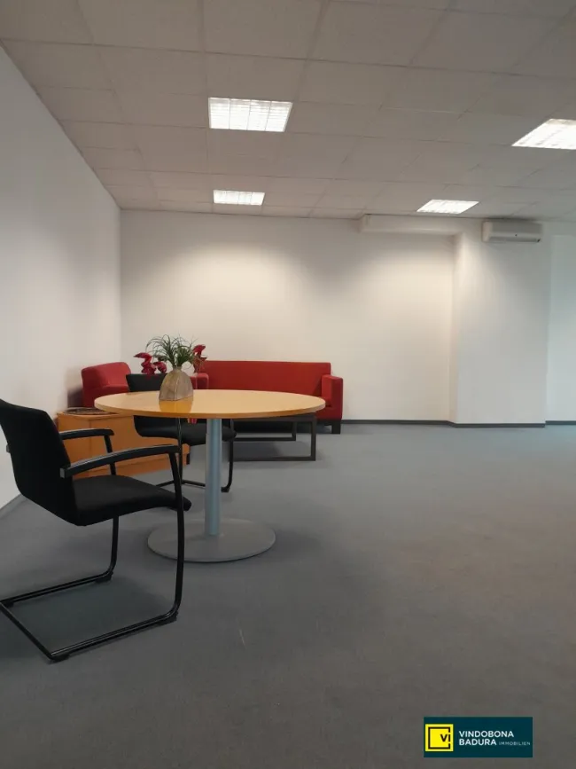 Attraktive Büroeinheit in Inzersdorf – perfekt erreichbar und flexibel nutzbar - Bild