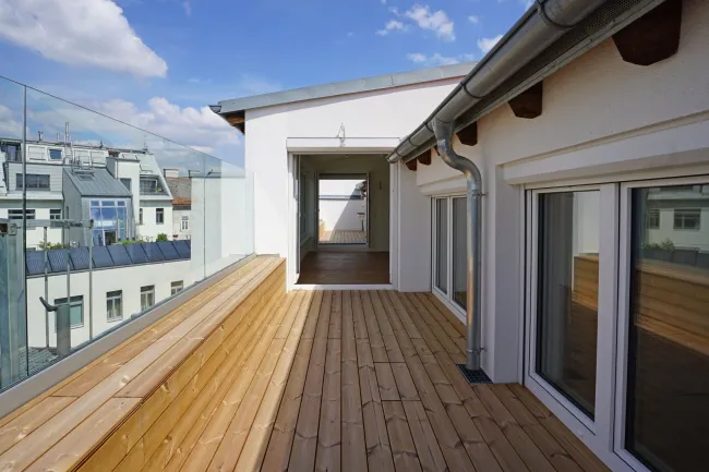 Exklusives Penthouse | 130 m² Wohnfläche | Klimaanlage | 2 Dachterrassen mit fast 30 m² - Bild