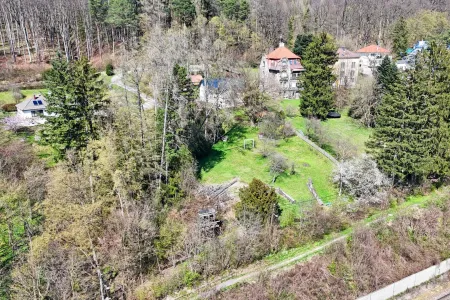 Teilbar! Riesiges Grundstück mit Altbestand in traumhafter Südlage am Sagberg