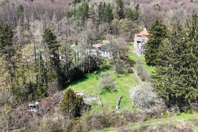 Teilbar! Riesiges Grundstück mit Altbestand in traumhafter Südlage am Sagberg - Titelbild
