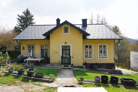Wienerwaldvilla auf riesigem Grundstück in traumhafter Südlage am Sagberg