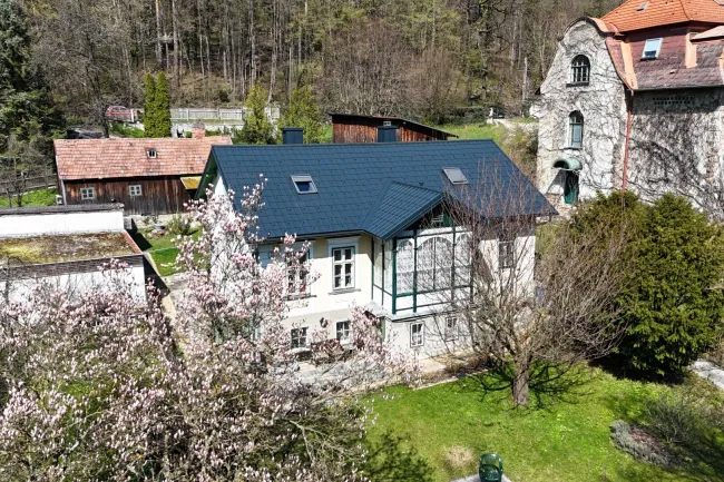 Wienerwaldvilla auf riesigem Grundstück in traumhafter Südlage am Sagberg - Titelbild